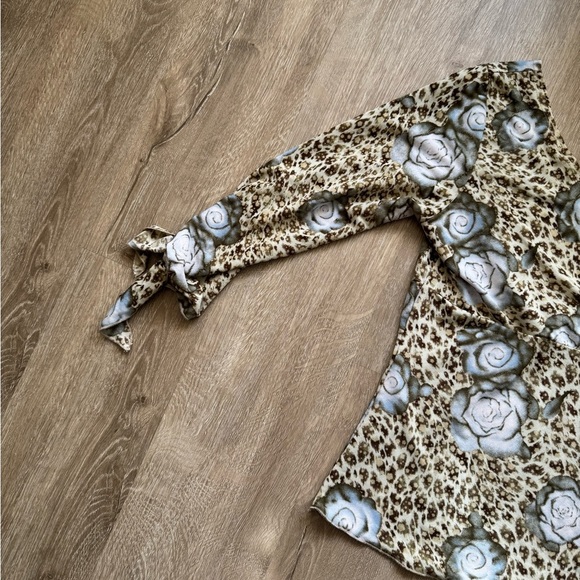 Vintage y2k Floral & Animal Print V Neck Top - Picture 6 of 7